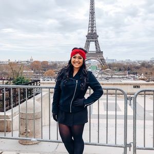 Meet your Posher, Monica